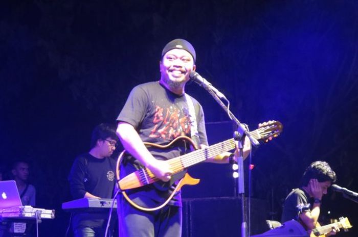 Lirik Lagu 'Akad' - Payung Teduh, Bila Nanti Saatnya Tlah ...