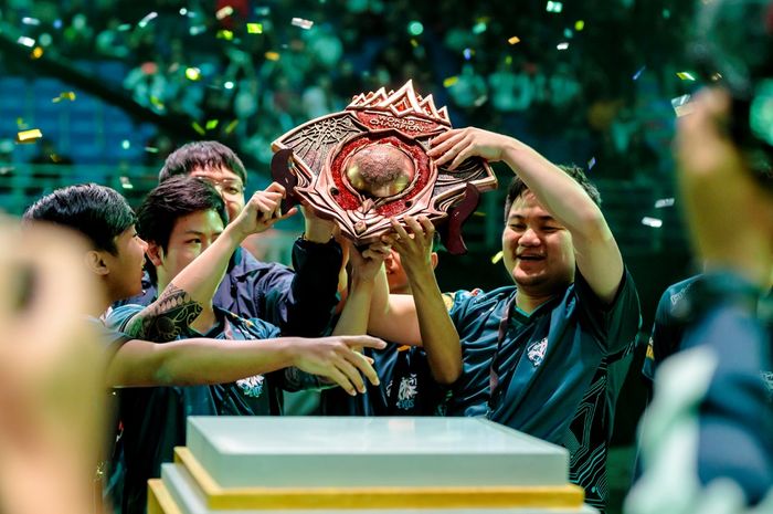 EVOS Legends 1st place in M1 World Championship