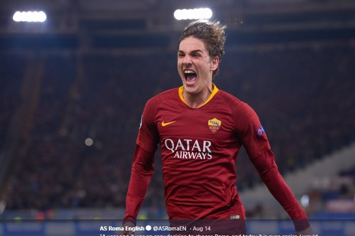 Gelandang serang muda AS Roma yang tengah diincar Manchester United, Nicolo Zaniolo.