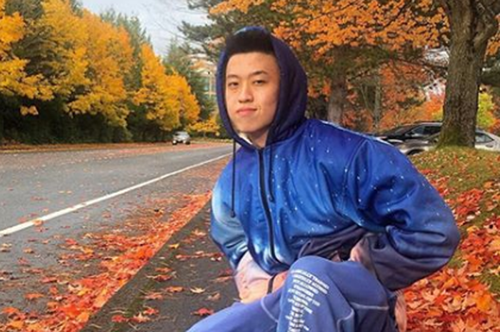Tiket Head In The Clouds Dirilis, Inilah Lirik Lagu 'Glow Like Dat
