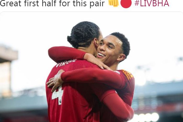 Bek Liverpool, Virgil van Dijk, merayakan golnya bersama Trent Alexander-Arnold dalam laga Liga Inggris melawan Brighton &amp; Hove Albion di Stadion Anfield, Sabtu (30/11/2019).