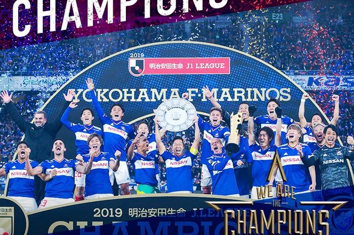 Selebrasi juara Yokohama F Marinos seusai menjadi yang terbaik Liga Jepang 1 2019 di Stadion Nissan, 8 Desember 2019.