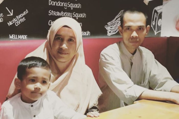 Resmi Bercerai dengan Ustaz Abdul Somad, Mellya Juniarti Jadi Sorotan Usai Bagikan Postingan Panjang.