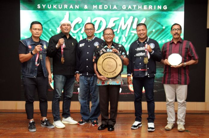 Syukuran dan Gathering Media atas kesuksesan Akamdemi Bhayangkara FC, di Wisma Kemenpora, Jakarta, Jumat (13/12/2019).