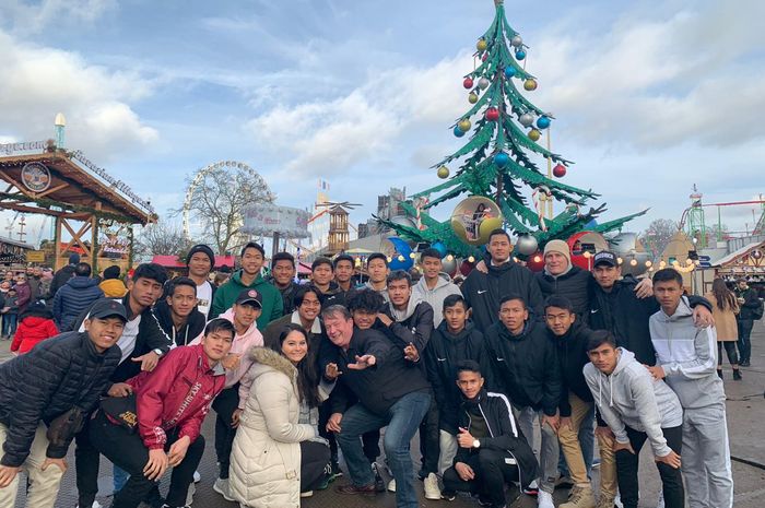 Garuda Select saat mengunjungi Winter Wonderland di Hyde Park, London, Minggu (22/12/2019). 