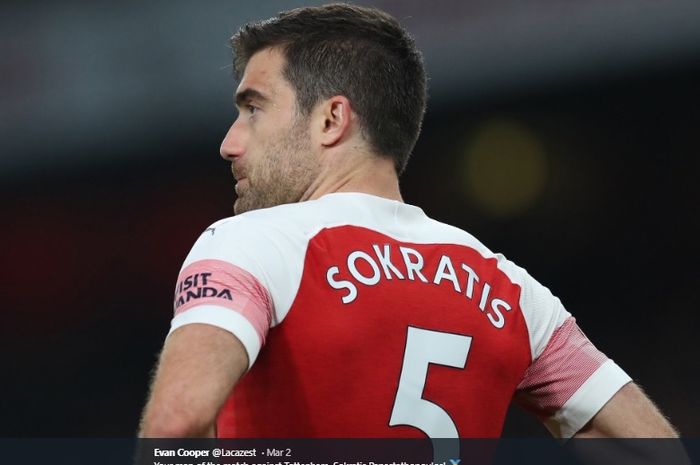 Bek tengah Arsenal, Sokratis Papastathopoulos, didekati Liverpool.