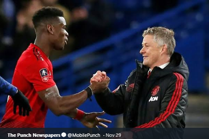 Gelandang Manchester United, Paul Pogba (Kiri) dan sang pelatih, Ole Gunnar Solskjaer