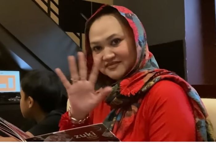 Rela Antar Jenazah Mendiang Lina hingga Tempat ...