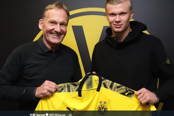 Borussia Dortmund resmi mendapatkan penyerang muda berbakat RB Salzburg, Erling Braut Haaland setelah sempat diisukan kuat bakal bergabung dengan Manchester United.