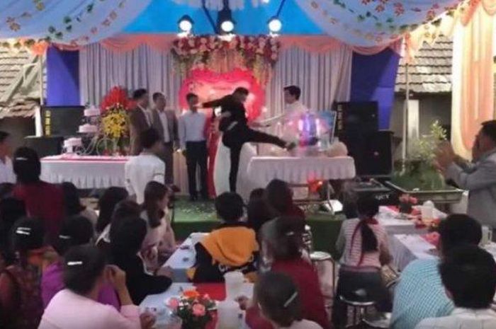 Pengantin pria ngamuk di pesta pernikahannya