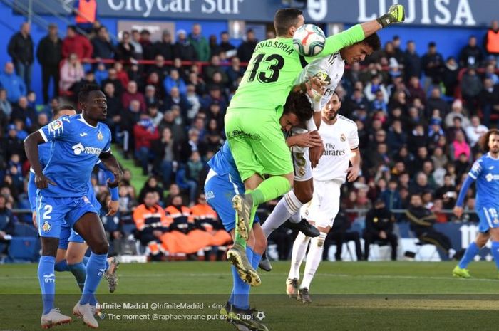 Raphael Varane saat mencetak gol ke gawang Getafe pada laga pekan ke-19 Liga Spanyol, Sabtu (4/1/2020).