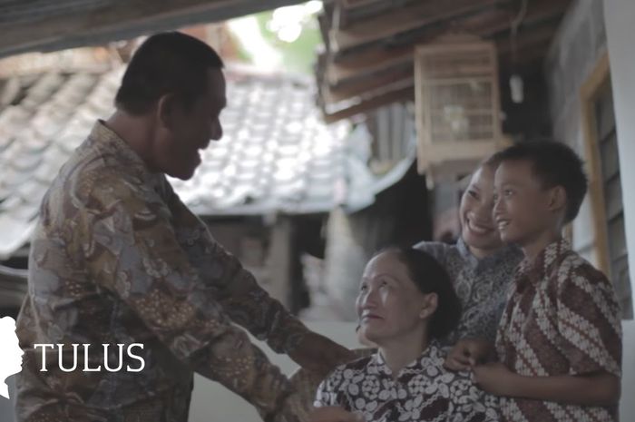 Lirik dan Chord 'Teman Hidup' - Tulus, Tetaplah Bersamaku Jadi Teman Hidupku - Sonora.id