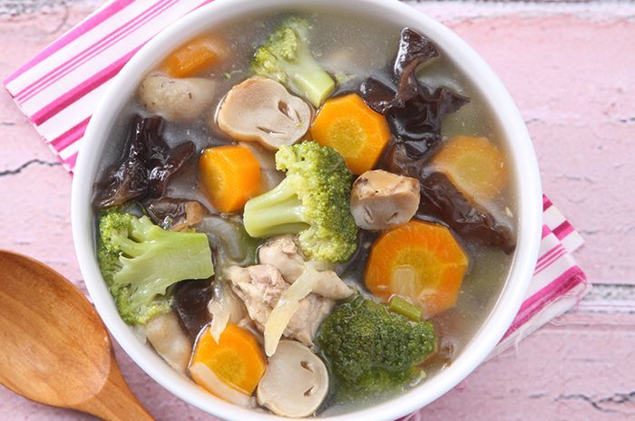 Resep Sup Jamur, Enak dan Menghangatkan di Kala Musim Hujan! - Nova