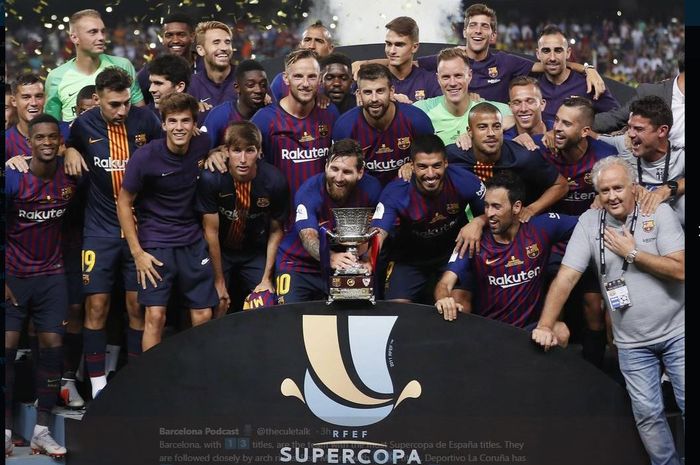 Barcelona saat merayakan gelar Piala Super Spanyol 2018.