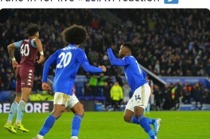 Striker Leicester City, Kelechi Iheanacho (kanan), merayakan gol yang dicetak ke gawang Aston Villa dalam laga leg pertama semifinal Piala Liga Inggris di Stadion King Power, Rabu (8/1/2020) waktu setempat atau Kamis dini hari WIB.