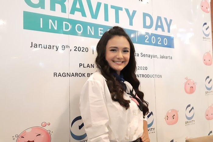 Sebagai Momen Quality Time,Amanda Rawles Pamer Sering Dibeliin Item Game olehsang Kekasih!