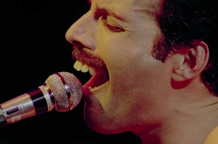 Lirik dan Chord 'Bohemian Rhapsody' - Queen (Freddie Mercury) - Sonora.id