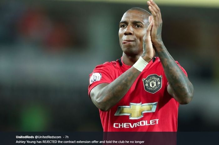 Winger Manchester United, Ashley Young, dikabarkan ingin segera bergabung dengan Inter Milan pada Januari 2020 ini.