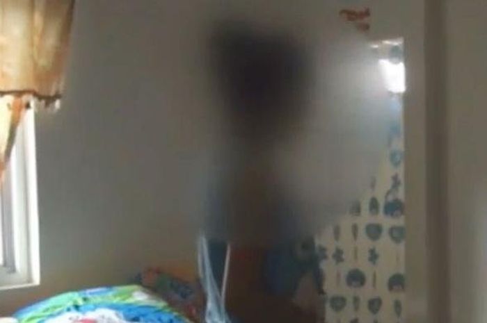 Dukung Aksi Nekat sang Ibu yang Sudah 12 Tahun Menjanda, Pria Ini Nikahi Ibunya Sendiri dan Inces Hingga Hamil, Ditentang Kades Malah Pindah Desa