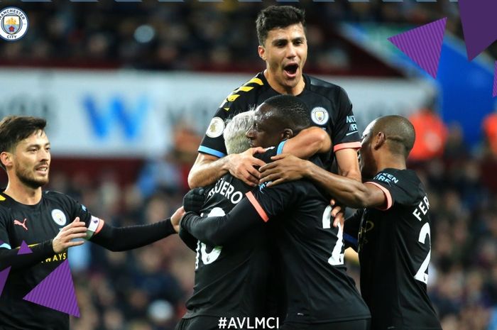 Para pemain Manchester City merayakan gol yang dicetak oleh Sergio Aguero ke gawang Aston Villa pada pertandingan Liga Inggris, Minggu  (12/1/2020).