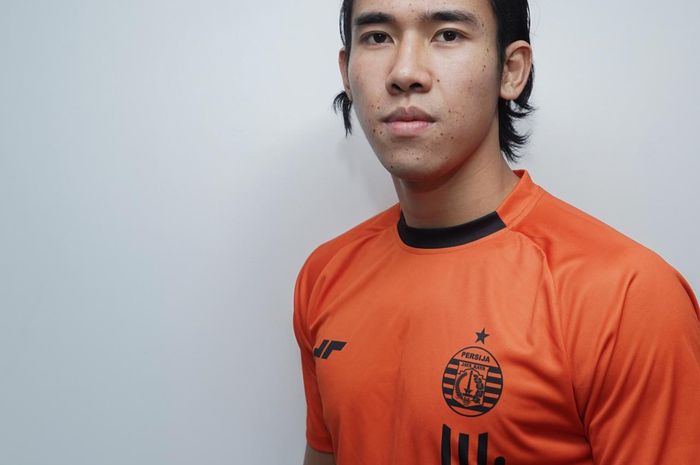 Apparel baru Persija Jakarta, JUARA.