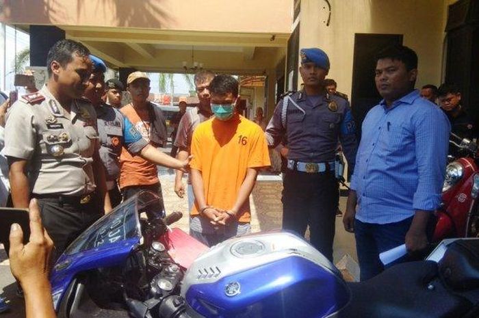 Iseng, Seorang Pemuda Nekat Lempar Cat Dan Tendang Orang Tak Dikenal Hingga Tewas, Ibu Korban: Nyawa Dibayar Nyawa! Ini Kronologinya