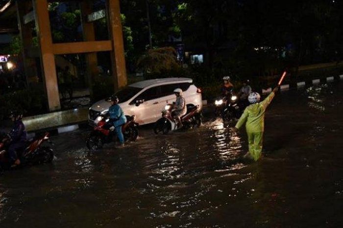Kondisi banjir di Surabaya