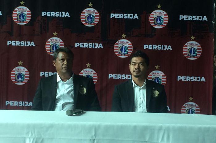 Presiden dan manajer baru Persija Jakarta, Muhammad Panca dan Bambang Pamungkas.