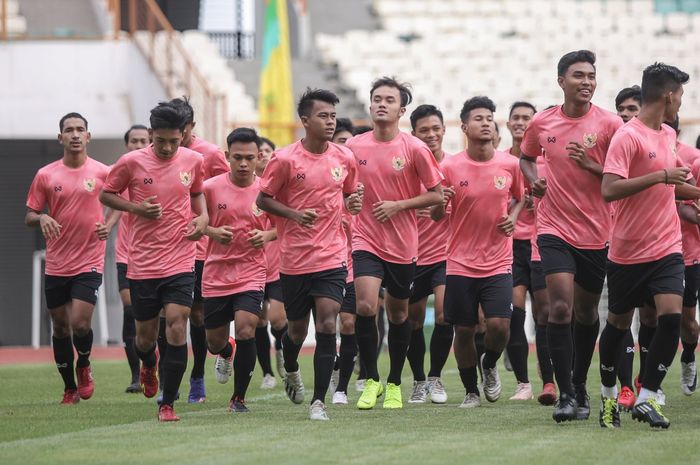 Timnas U-19 Indonesia Kalah, Shin Tae-yong Tahu Apa yang Harus Diperbaiki - Semua Halaman - BolaStylo