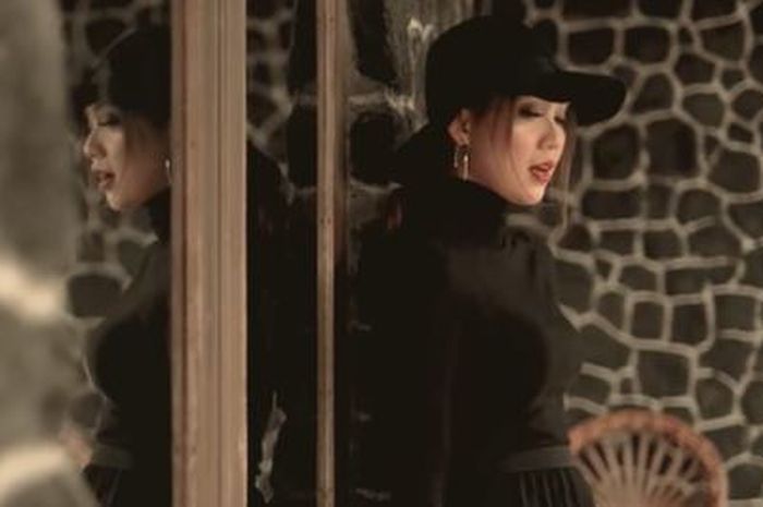 Lirik Lagu 'Ngomong Apik-Apik' Yang Dipopulerkan Oleh Suliyana - Sonora.id