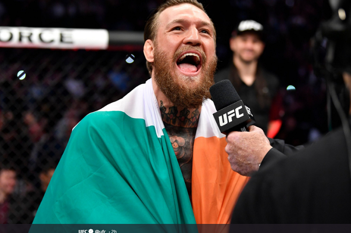 Petarung UFC asal Republik Irlandia, Conor McGregor, baru saja menang atas Donald Cerrone pada UFC 246 di T-Mobile Arena, Las Vegas, Minggu (19/1/2020). Dalam laga tersebut, McGregor dinyatakan menang secara TKO dengan waktu 40 detik di ronde pertama. 