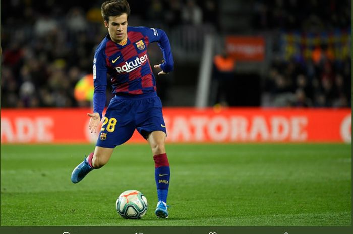 Riqui Puig, melakukan debut La Liga di Camp Nou saat Barcelona mengalahkan Granada 1-0 pada pekan ke-20 Liga Spanyol, Minggu (19/1/2020).