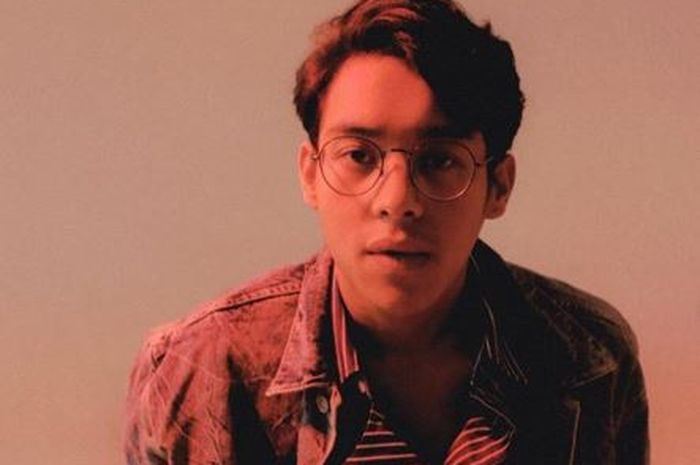 Lirik Lagu Ardhito Pramono Bila - Arsia Lirik