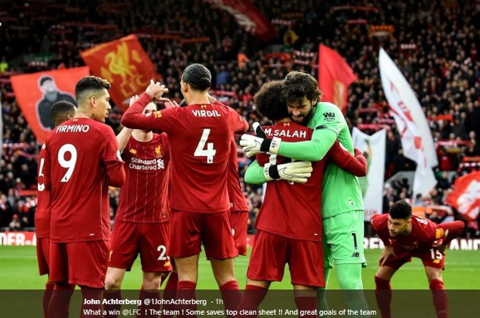 Para pemain Liverpool merayakan kemenangan telak 4-0 atas Southampton di Stadion Anfield, Sabtu (1/2/2020).