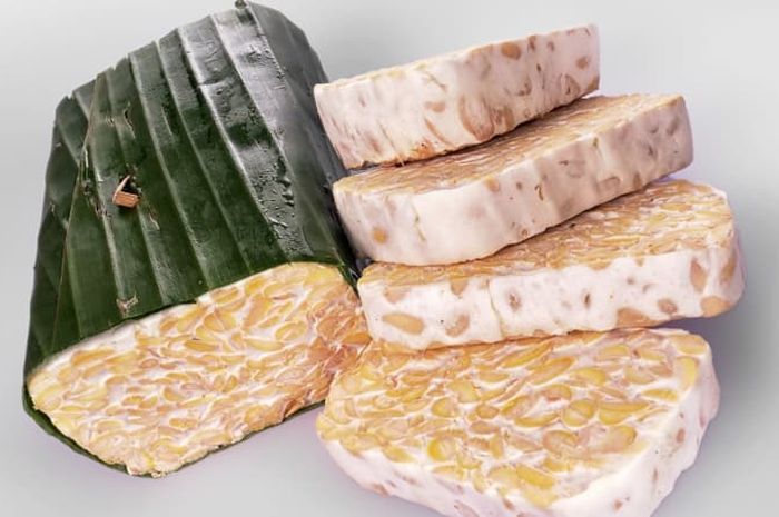 Jadi Favorit Orang Indonesia Makan Tempe Dibungkus Daun Pisang