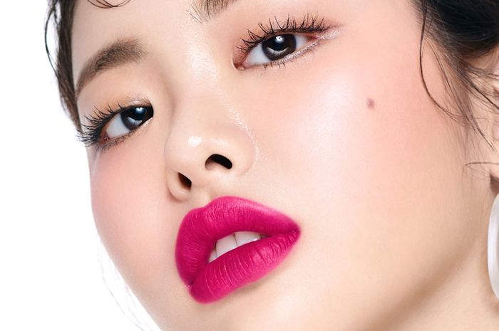 5 Rekomendasi Lipstik Fuchsia dari Brand Lokal yang Cocok di Semua