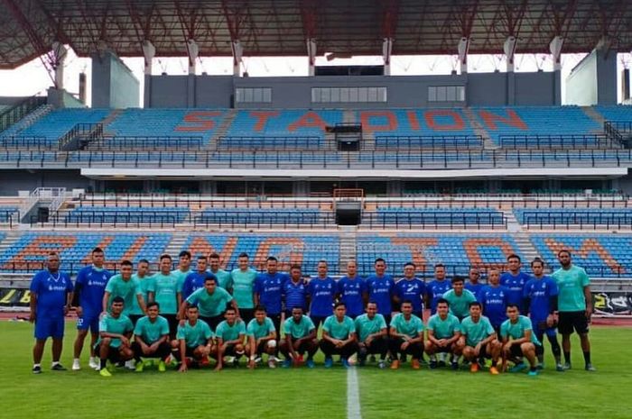 Tim asal Malaysia, Sabah FA, melawan Persela Lamongan pada laga terakhir Grup B Piala Gubernur Jatim 2020.