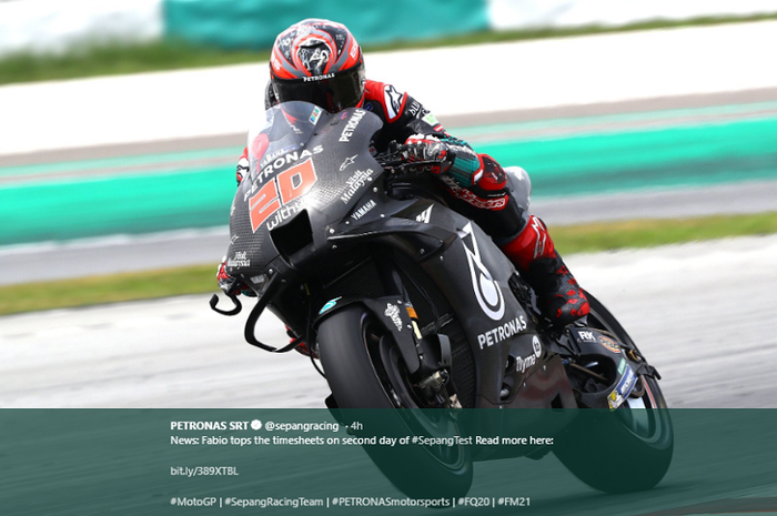 Pembalap Petronas Yamaha SRT, Fabio Quartararo, beraksi saat menjajal Yamaha M1 2020 pada tes pramusim hari kedua di Sirkuit Sepang, Malaysia, Sabtu (8/2/2020). Dalam tes tersebut, rider Perancis itu mencatat waktu lap tercepat.