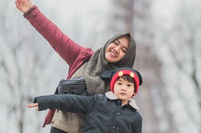 Semua Bersedih Karena Mbak Lala Tak Lagi Menjadi Pengasuh Rafathar