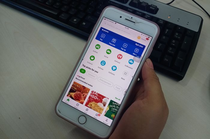 Aplikasi GoJek, tempat pembayaran SPP dengan GoPay.