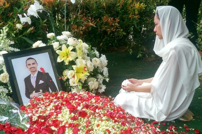 Cinta Abadi Bunga Citra Lestari Pesan Makam di Samping 