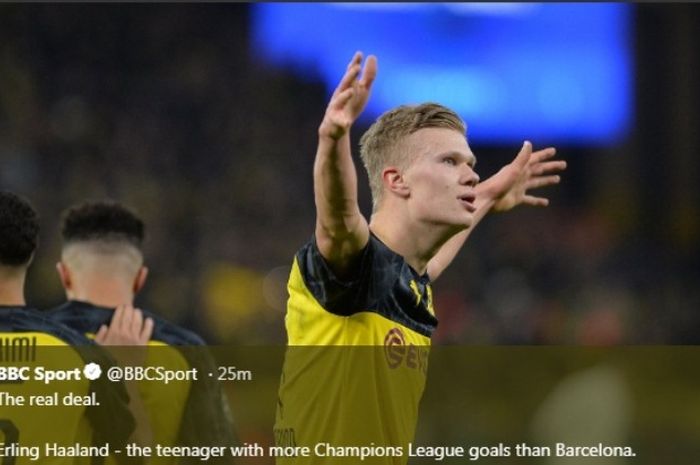 Striker Borussia Dortmund, Erling Haaland, melakukan selebrasi seusai menjebol gawang PSG dalam partai Liga Champions, Selasa (18/2/2020).