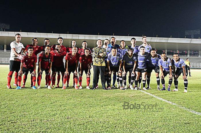 Timnas Indonesia menjelang uji coba melawan Persita Tangerang, Jumat (21/2/2020).