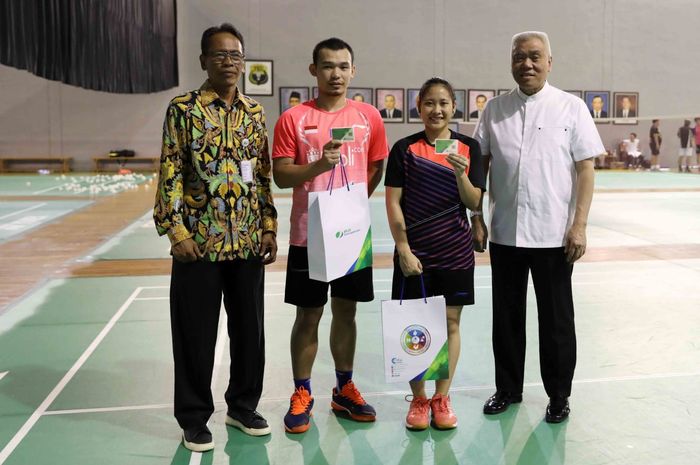 Pasangan ganda campuran Indonesia, Rinov Rivaldy/Pitha Haningtyas Mentari, di pelatnas Cipayung, Jakarta Timur.