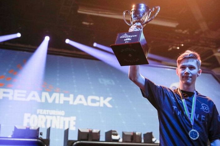 Martin 'MrSavage' Andersen wins DreamHack Fortnite Anaheim title