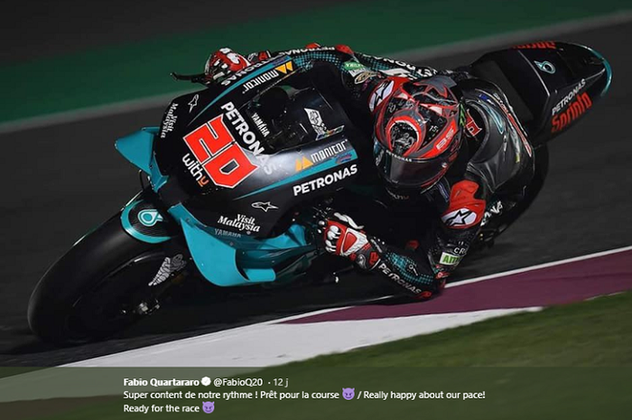 Pembalap Petronas Yamaha SRT, Fabio Quartararo, saat beraksi saat mengikuti tes pramusim MotoGP 2020 di Sirkuit Losail, Qatar, Senin (24/2/2020).