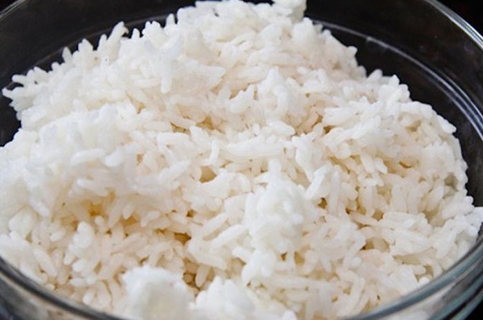 Heboh di Media Sosial, Nasi yang Didiamkan Lebih dari 12 Jam dalam Rice Cooker Bisa Jadi Racun, Benar Gak Sih? - Wiken