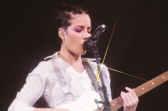 Chord dan Lirik Lagu ‘You Should Be Sad’ milik Halsey, I feel so sorry