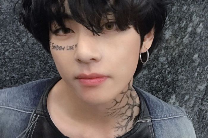 V BTS Tampil Baru dengan Tato di MV ON Ada Artinya V BTS Tampil Baru dengan Tato di MV ON Ada Artinya