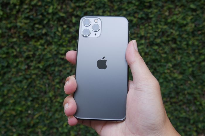 Rumor) iPhone 12 Gunakan Kamera 64MP, Macro Lens dan Baterai Besar - Semua  Halaman - MakeMac